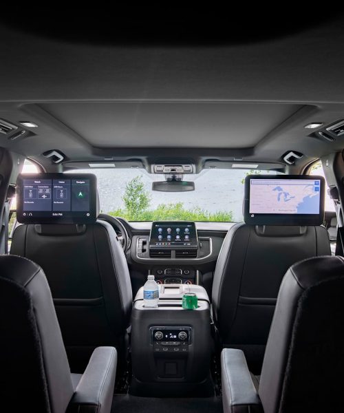 2023-chevrolet-suburban-interior-overview-carbuzz-928239-1600